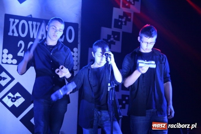 Zdjęcie w galerii na portalu naszraciborz.pl: Pozytywna energia i zalew talentów na jubileuszowym 30. Kowadle w Kuźni Raciborskiej  wiadomości z regionu