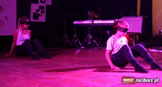 Zdjęcie w galerii na portalu naszraciborz.pl: Pozytywna energia i zalew talentów na jubileuszowym 30. Kowadle w Kuźni Raciborskiej  wiadomości z regionu