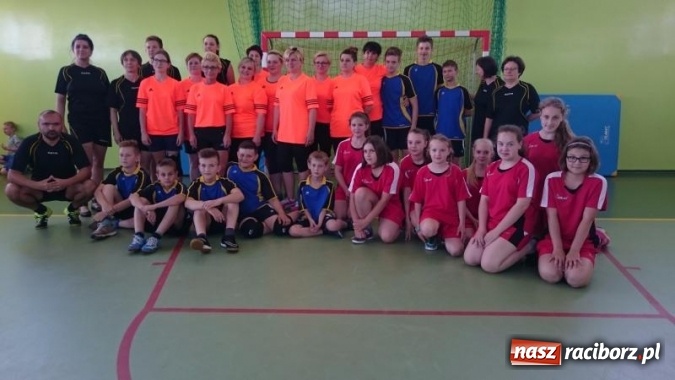 Zdjęcie w galerii na portalu naszraciborz.pl: Sportowy Dzień Dziecka w Pawłowie wiadomości z regionu