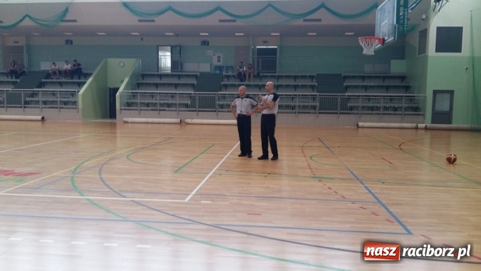 Zdjęcie w galerii na portalu naszraciborz.pl: Koszykówka. Niespodziewana porażka Dywyty  wiadomości z regionu