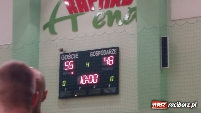 Zdjęcie w galerii na portalu naszraciborz.pl: Koszykówka. Niespodziewana porażka Dywyty  wiadomości z regionu