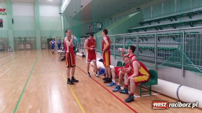 Zdjęcie w galerii na portalu naszraciborz.pl: Koszykówka. Niespodziewana porażka Dywyty  wiadomości z regionu