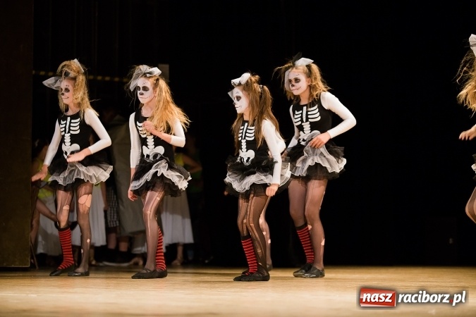 Zdjęcie w galerii na portalu naszraciborz.pl: Koncert laureat&oacute;w IX Powiatowego Festiwalu Tw&oacute;rczości Artystycznej wiadomości z regionu