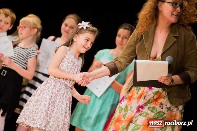 Zdjęcie w galerii na portalu naszraciborz.pl: Koncert laureat&oacute;w IX Powiatowego Festiwalu Tw&oacute;rczości Artystycznej wiadomości z regionu