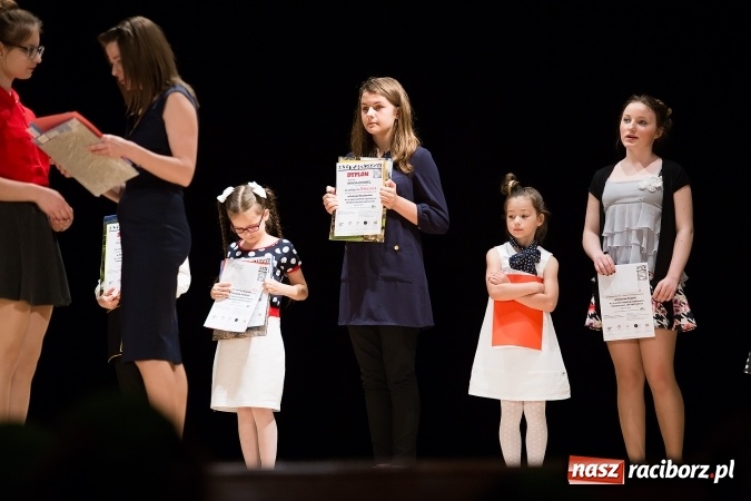 Zdjęcie w galerii na portalu naszraciborz.pl: Koncert laureat&oacute;w IX Powiatowego Festiwalu Tw&oacute;rczości Artystycznej wiadomości z regionu