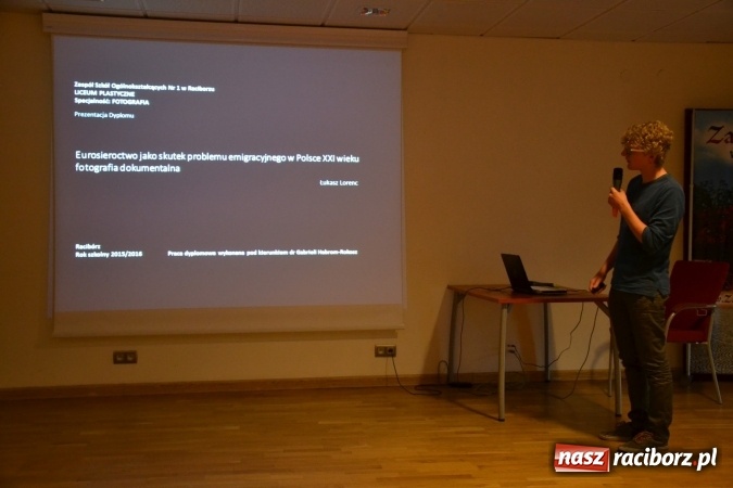 Zdjęcie w galerii na portalu naszraciborz.pl: DYPLOM 2016 - prezentacja prac dyplomowych Liceum Plastycznego na zamku wiadomości z regionu
