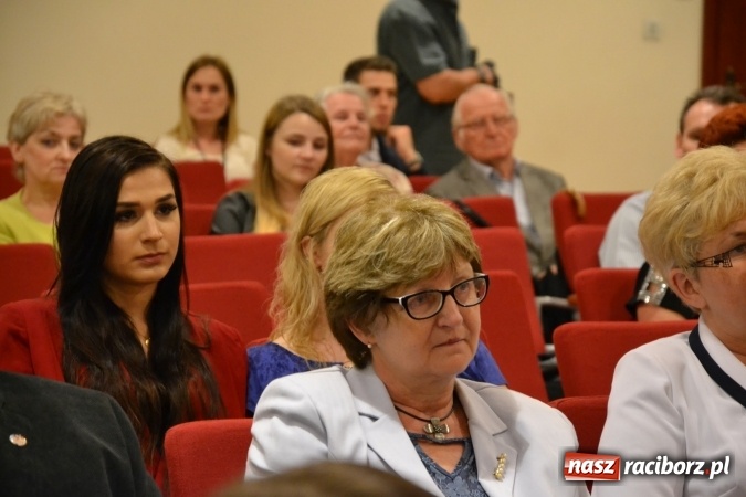 Zdjęcie w galerii na portalu naszraciborz.pl: DYPLOM 2016 - prezentacja prac dyplomowych Liceum Plastycznego na zamku wiadomości z regionu