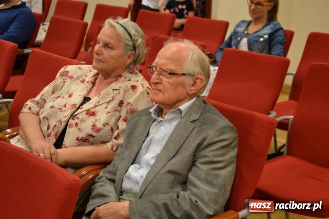 Zdjęcie w galerii na portalu naszraciborz.pl: DYPLOM 2016 - prezentacja prac dyplomowych Liceum Plastycznego na zamku wiadomości z regionu