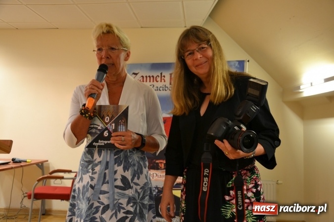 Zdjęcie w galerii na portalu naszraciborz.pl: DYPLOM 2016 - prezentacja prac dyplomowych Liceum Plastycznego na zamku wiadomości z regionu