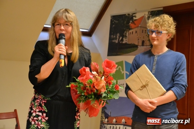 Zdjęcie w galerii na portalu naszraciborz.pl: DYPLOM 2016 - prezentacja prac dyplomowych Liceum Plastycznego na zamku wiadomości z regionu