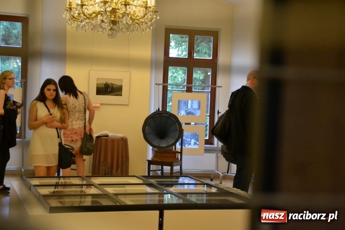 Zdjęcie w galerii na portalu naszraciborz.pl: DYPLOM 2016 - prezentacja prac dyplomowych Liceum Plastycznego na zamku wiadomości z regionu