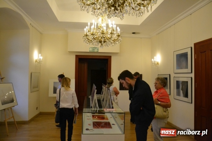 Zdjęcie w galerii na portalu naszraciborz.pl: DYPLOM 2016 - prezentacja prac dyplomowych Liceum Plastycznego na zamku wiadomości z regionu