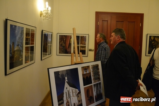 Zdjęcie w galerii na portalu naszraciborz.pl: DYPLOM 2016 - prezentacja prac dyplomowych Liceum Plastycznego na zamku wiadomości z regionu