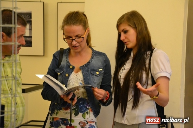 Zdjęcie w galerii na portalu naszraciborz.pl: DYPLOM 2016 - prezentacja prac dyplomowych Liceum Plastycznego na zamku wiadomości z regionu