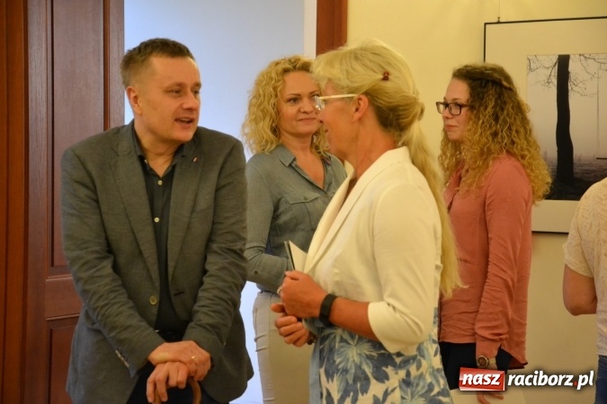 Zdjęcie w galerii na portalu naszraciborz.pl: DYPLOM 2016 - prezentacja prac dyplomowych Liceum Plastycznego na zamku wiadomości z regionu