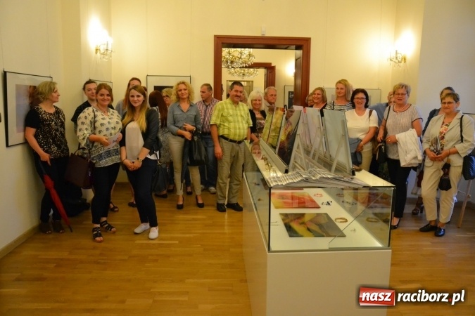 Zdjęcie w galerii na portalu naszraciborz.pl: DYPLOM 2016 - prezentacja prac dyplomowych Liceum Plastycznego na zamku wiadomości z regionu