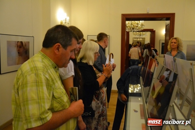 Zdjęcie w galerii na portalu naszraciborz.pl: DYPLOM 2016 - prezentacja prac dyplomowych Liceum Plastycznego na zamku wiadomości z regionu