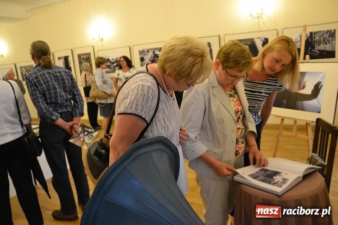 Zdjęcie w galerii na portalu naszraciborz.pl: DYPLOM 2016 - prezentacja prac dyplomowych Liceum Plastycznego na zamku wiadomości z regionu