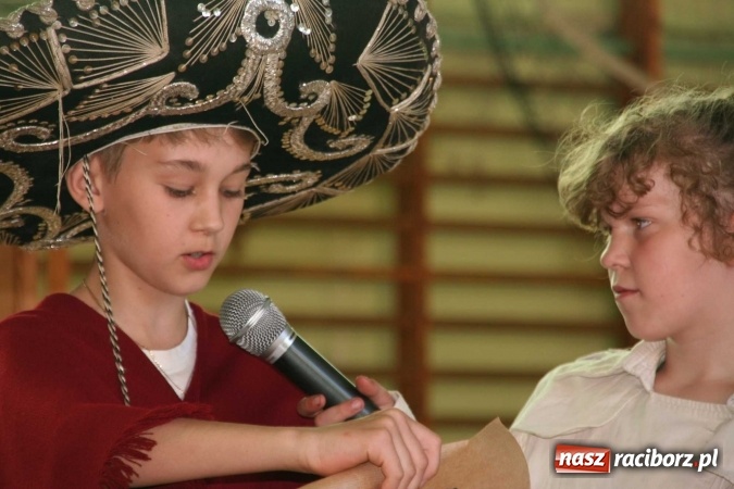 Zdjęcie w galerii na portalu naszraciborz.pl: Tworków. Dzień Dziecka z Festynem Zdrowia  wiadomości z regionu