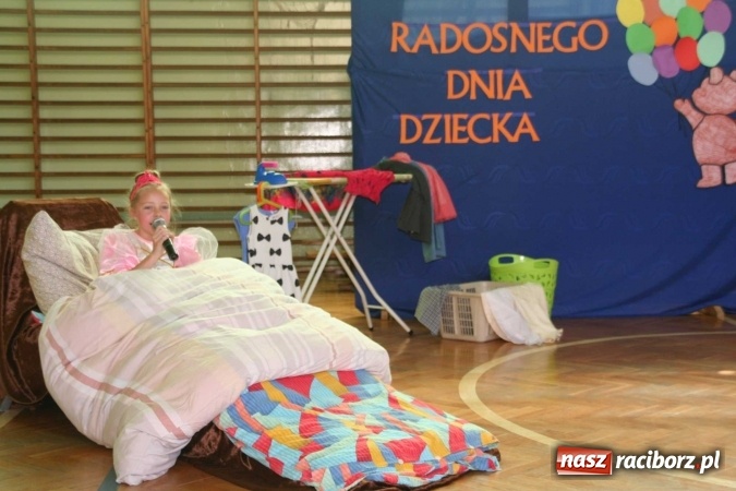 Zdjęcie w galerii na portalu naszraciborz.pl: Tworków. Dzień Dziecka z Festynem Zdrowia  wiadomości z regionu