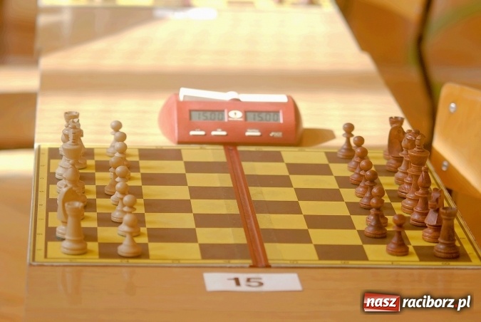 Zdjęcie w galerii na portalu naszraciborz.pl: Turniej Szachowy o Puchar Dyrektora. W Trzynastce szukali nowego Kasparowa wiadomości z regionu