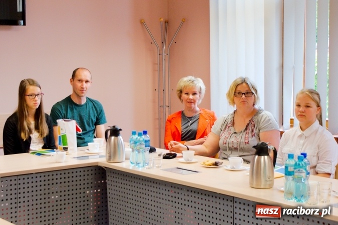 Zdjęcie w galerii na portalu naszraciborz.pl: W raciborskim Starostwie nagrodzono Mistrz&oacute;w Ortografii wiadomości z regionu