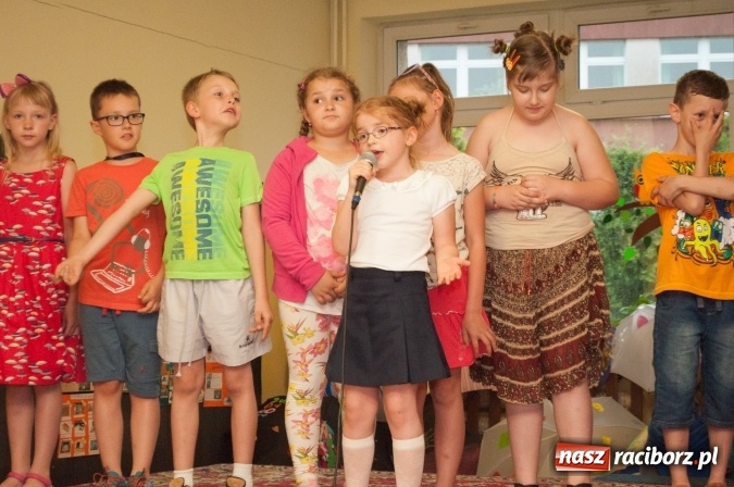 Zdjęcie w galerii na portalu naszraciborz.pl: Rodzinny festyn z okazji Dnia Dziecka w Szkole Podstawowej nr 18 wiadomości z regionu