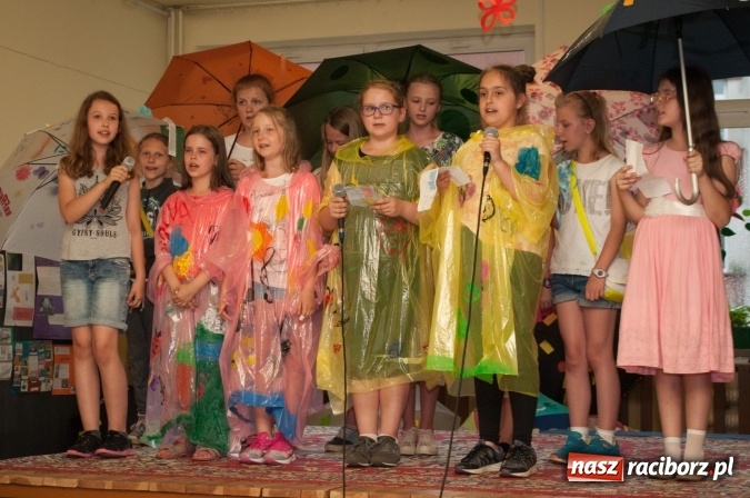 Zdjęcie w galerii na portalu naszraciborz.pl: Rodzinny festyn z okazji Dnia Dziecka w Szkole Podstawowej nr 18 wiadomości z regionu