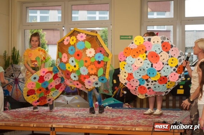 Zdjęcie w galerii na portalu naszraciborz.pl: Rodzinny festyn z okazji Dnia Dziecka w Szkole Podstawowej nr 18 wiadomości z regionu