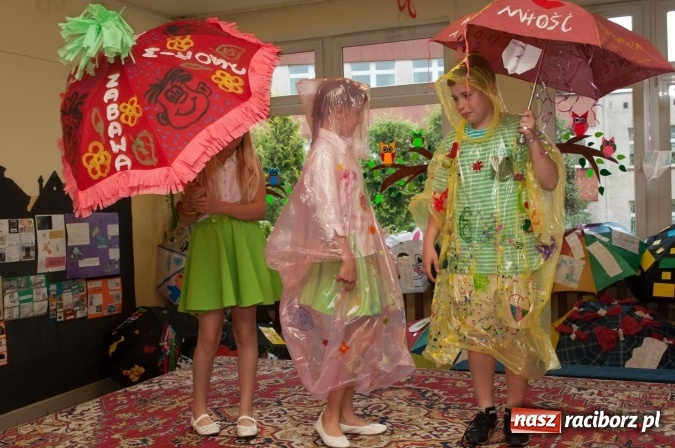 Zdjęcie w galerii na portalu naszraciborz.pl: Rodzinny festyn z okazji Dnia Dziecka w Szkole Podstawowej nr 18 wiadomości z regionu