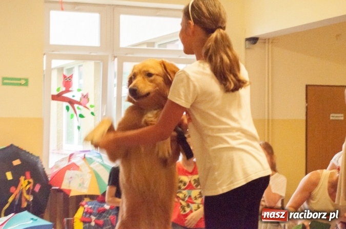 Zdjęcie w galerii na portalu naszraciborz.pl: Rodzinny festyn z okazji Dnia Dziecka w Szkole Podstawowej nr 18 wiadomości z regionu