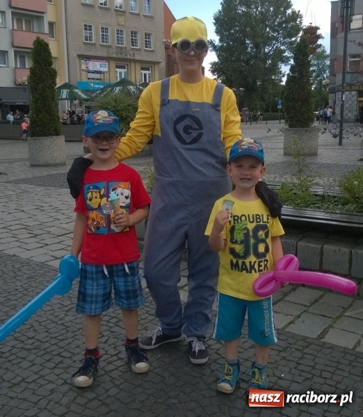 Zdjęcie w galerii na portalu naszraciborz.pl: Z okazji Dnia Dziecka Crazy Club zaprosił dzieci do zabawy z Minionkiem! wiadomości z regionu