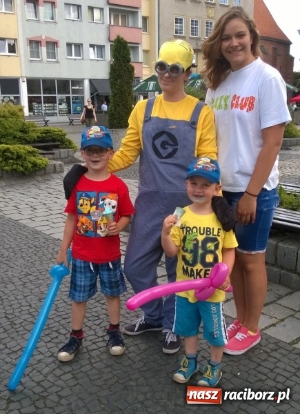 Zdjęcie w galerii na portalu naszraciborz.pl: Z okazji Dnia Dziecka Crazy Club zaprosił dzieci do zabawy z Minionkiem! wiadomości z regionu