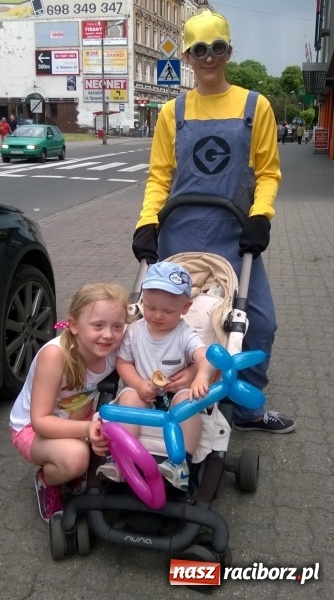 Zdjęcie w galerii na portalu naszraciborz.pl: Z okazji Dnia Dziecka Crazy Club zaprosił dzieci do zabawy z Minionkiem! wiadomości z regionu