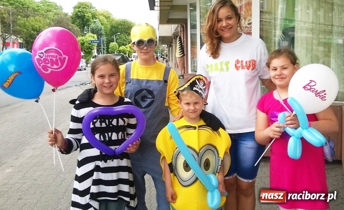 Zdjęcie w galerii na portalu naszraciborz.pl: Z okazji Dnia Dziecka Crazy Club zaprosił dzieci do zabawy z Minionkiem! wiadomości z regionu