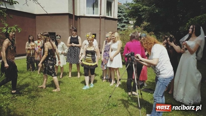 Zdjęcie w galerii na portalu naszraciborz.pl: W Medyku zdawano egzamin z wizażu  wiadomości z regionu