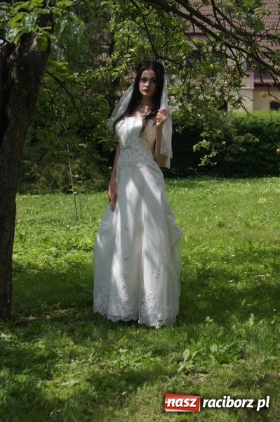 Zdjęcie w galerii na portalu naszraciborz.pl: W Medyku zdawano egzamin z wizażu  wiadomości z regionu