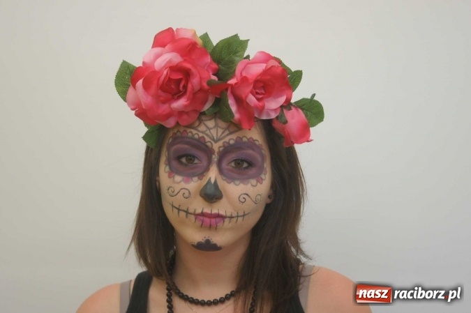 Zdjęcie w galerii na portalu naszraciborz.pl: W Medyku zdawano egzamin z wizażu  wiadomości z regionu