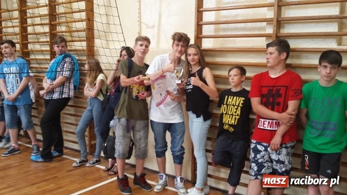 Zdjęcie w galerii na portalu naszraciborz.pl: Sportowy Dzień Dziecka w Gimnazjum nr 5  wiadomości z regionu