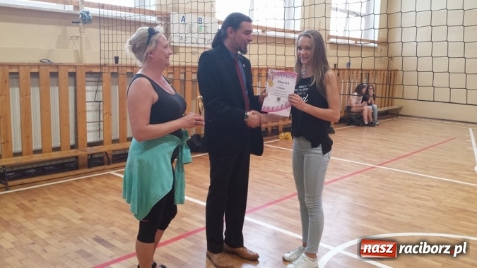 Zdjęcie w galerii na portalu naszraciborz.pl: Sportowy Dzień Dziecka w Gimnazjum nr 5  wiadomości z regionu