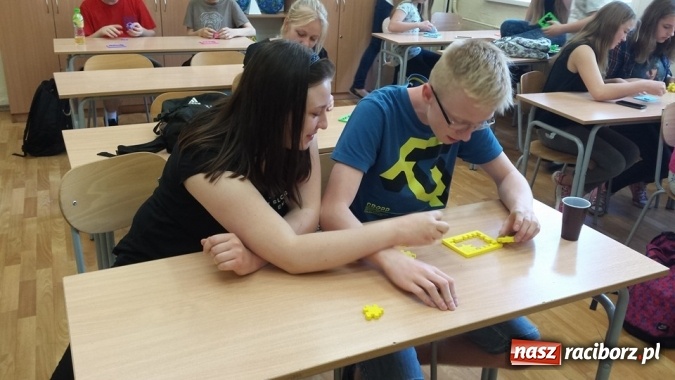 Zdjęcie w galerii na portalu naszraciborz.pl: Sportowy Dzień Dziecka w Gimnazjum nr 5  wiadomości z regionu