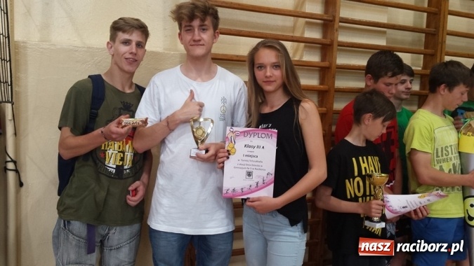 Zdjęcie w galerii na portalu naszraciborz.pl: Sportowy Dzień Dziecka w Gimnazjum nr 5  wiadomości z regionu