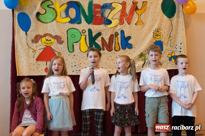 Zdjęcie w galerii na portalu naszraciborz.pl: Słoneczny Pikinik w Zespole Szkolno-Przedszkolnym nr 1 w Raciborzu  wiadomości z regionu