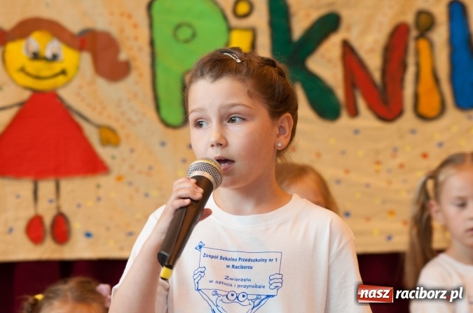 Zdjęcie w galerii na portalu naszraciborz.pl: Słoneczny Pikinik w Zespole Szkolno-Przedszkolnym nr 1 w Raciborzu  wiadomości z regionu