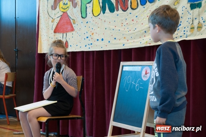 Zdjęcie w galerii na portalu naszraciborz.pl: Słoneczny Pikinik w Zespole Szkolno-Przedszkolnym nr 1 w Raciborzu  wiadomości z regionu