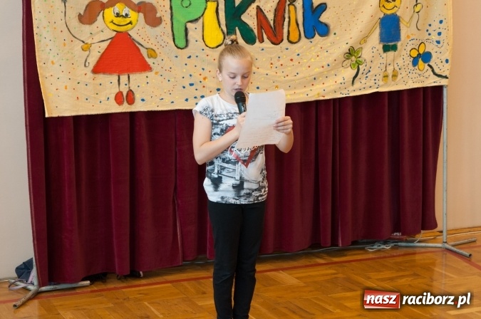 Zdjęcie w galerii na portalu naszraciborz.pl: Słoneczny Pikinik w Zespole Szkolno-Przedszkolnym nr 1 w Raciborzu  wiadomości z regionu