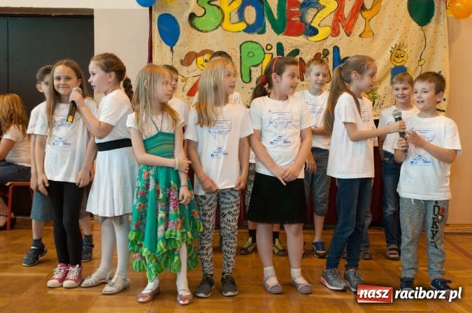 Zdjęcie w galerii na portalu naszraciborz.pl: Słoneczny Pikinik w Zespole Szkolno-Przedszkolnym nr 1 w Raciborzu  wiadomości z regionu