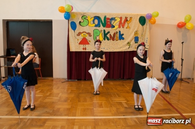 Zdjęcie w galerii na portalu naszraciborz.pl: Słoneczny Pikinik w Zespole Szkolno-Przedszkolnym nr 1 w Raciborzu  wiadomości z regionu