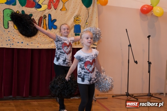 Zdjęcie w galerii na portalu naszraciborz.pl: Słoneczny Pikinik w Zespole Szkolno-Przedszkolnym nr 1 w Raciborzu  wiadomości z regionu