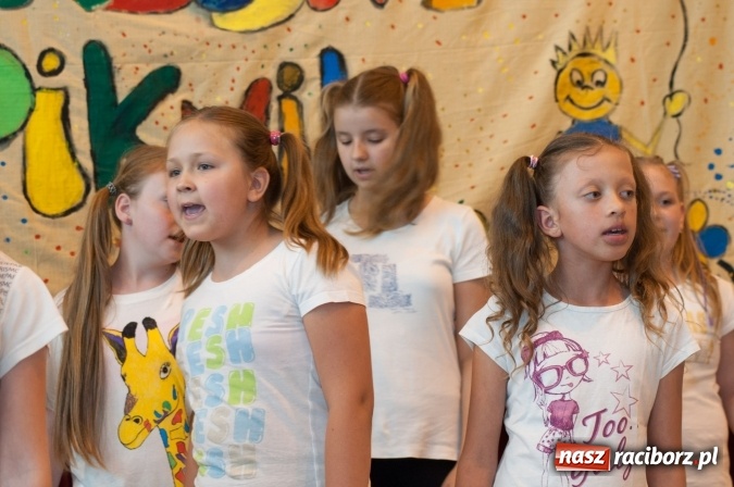 Zdjęcie w galerii na portalu naszraciborz.pl: Słoneczny Pikinik w Zespole Szkolno-Przedszkolnym nr 1 w Raciborzu  wiadomości z regionu